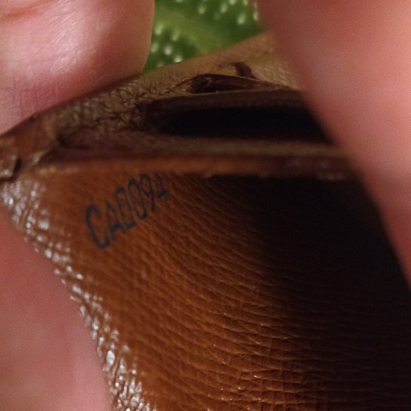 Louis Vuitton Monogram Wallet - Picture 13 of 15